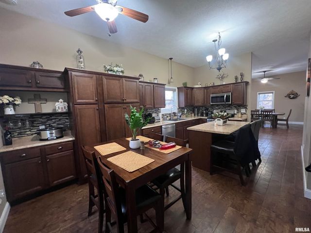 1415 S LAKESHORE Drive South, Goreville, IL 62939