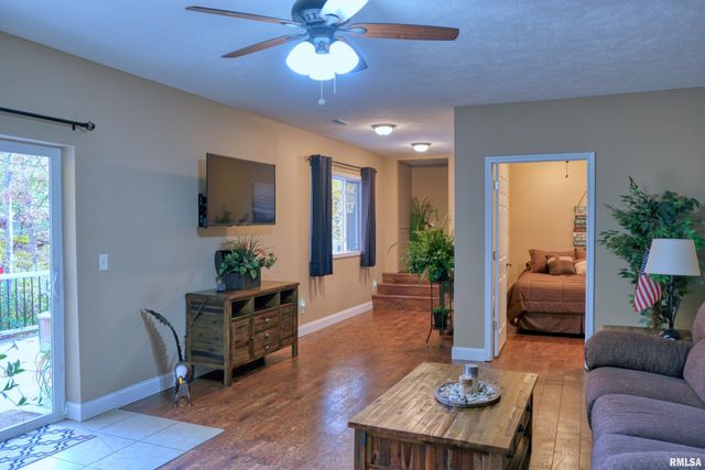 1415 S LAKESHORE Drive South, Goreville, IL 62939