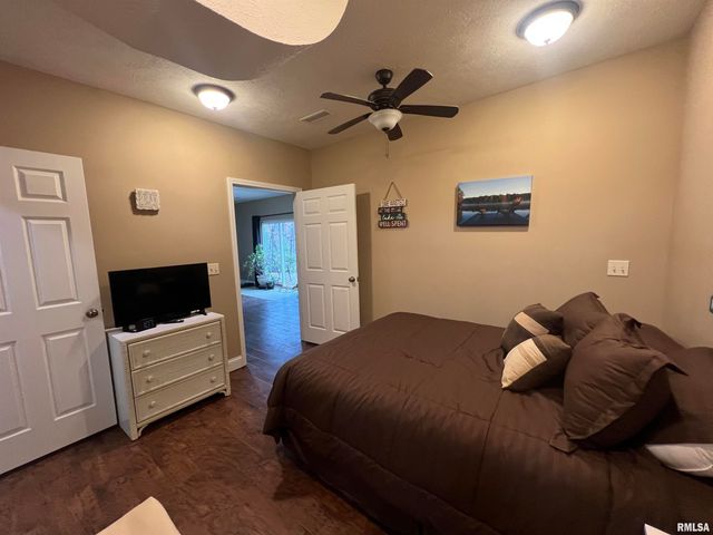 1415 S LAKESHORE Drive South, Goreville, IL 62939