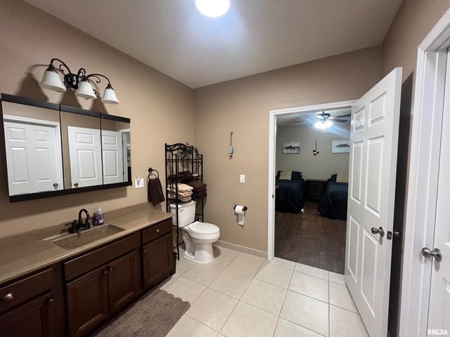 1415 S LAKESHORE Drive South, Goreville, IL 62939