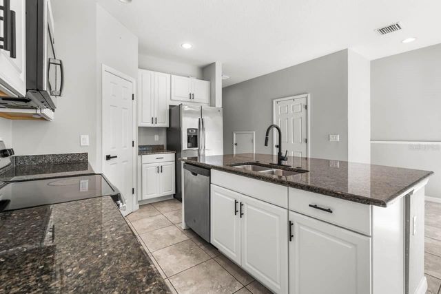 7052 SUMMER HOLLY PLACE, Riverview, FL 33578