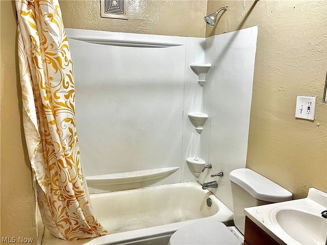 10908 Tacoma Avenue, Cleveland, OH 44108