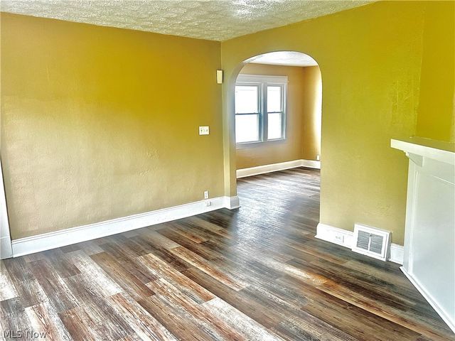 10908 Tacoma Avenue, Cleveland, OH 44108