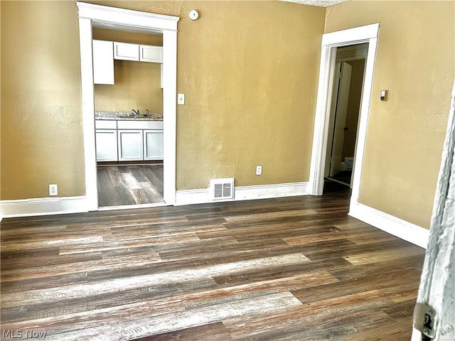 10908 Tacoma Avenue, Cleveland, OH 44108