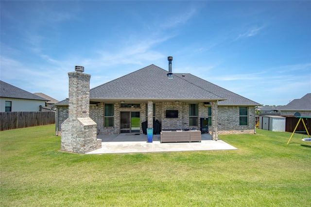 440 Megan Lane, Blanchard, OK 73010