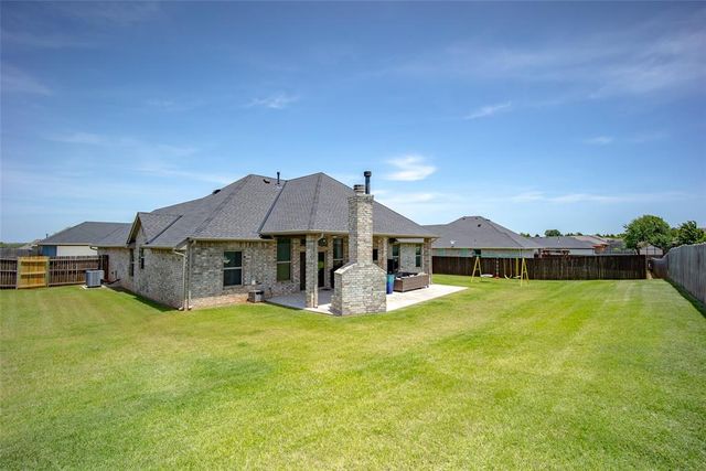 440 Megan Lane, Blanchard, OK 73010