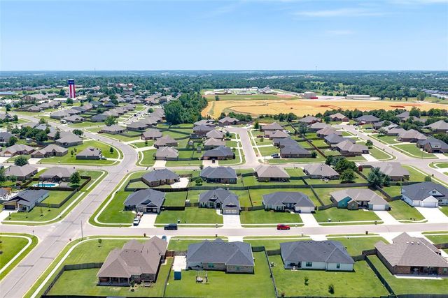 440 Megan Lane, Blanchard, OK 73010