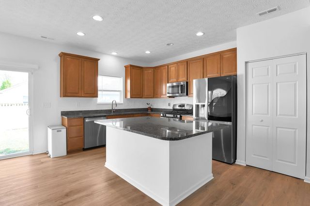1545 Lewes Castle Drive, Grove City, OH 43123