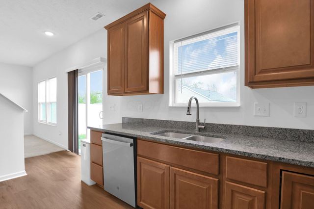 1545 Lewes Castle Drive, Grove City, OH 43123