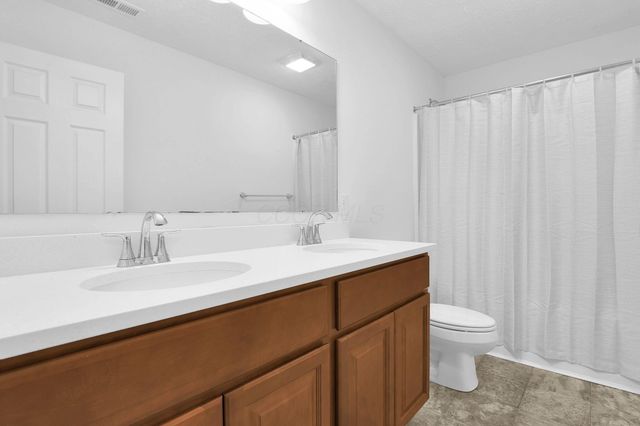1545 Lewes Castle Drive, Grove City, OH 43123