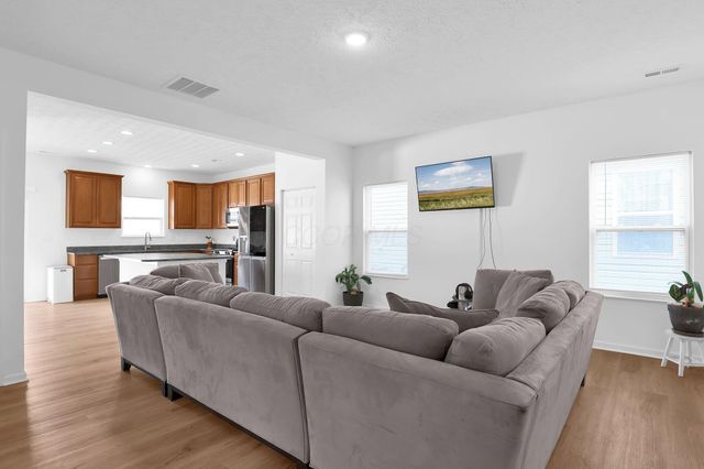 1545 Lewes Castle Drive, Grove City, OH 43123