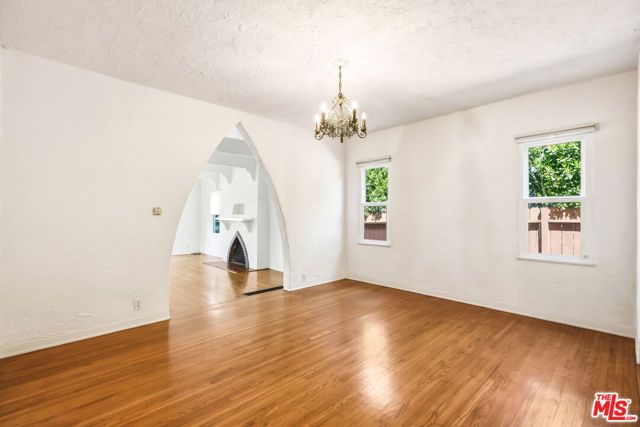2613 Cloverfield Boulevard, Santa Monica, CA 90405