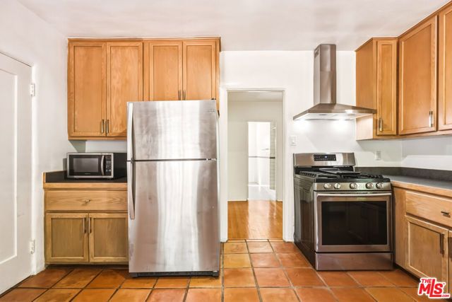 2613 Cloverfield Boulevard, Santa Monica, CA 90405