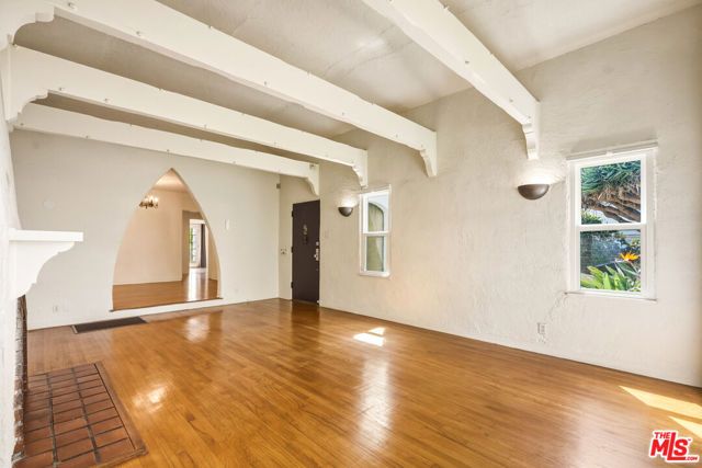 2613 Cloverfield Boulevard, Santa Monica, CA 90405