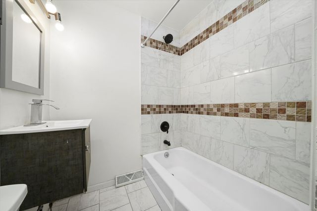 8744 Central Avenue, Oak Lawn, IL 60453