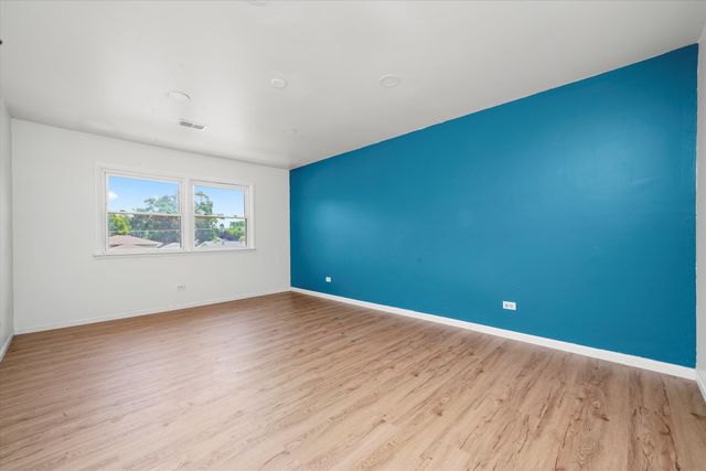 8744 Central Avenue, Oak Lawn, IL 60453