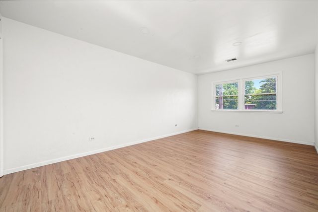 8744 Central Avenue, Oak Lawn, IL 60453