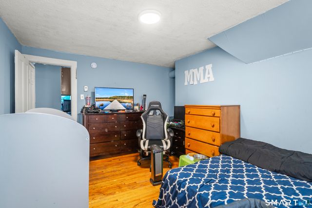 160 Springdale Avenue, Meriden, CT 06451