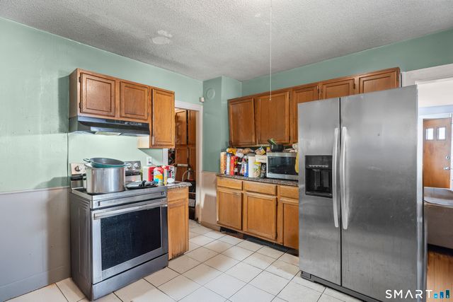 160 Springdale Avenue, Meriden, CT 06451