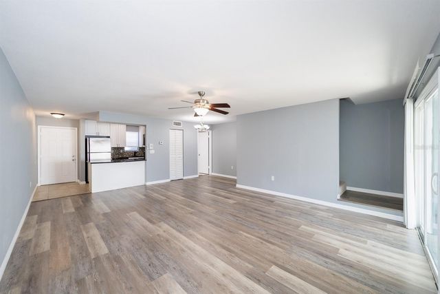 11913 CONGRESSIONAL DRIVE 11913, Tampa, FL 33626