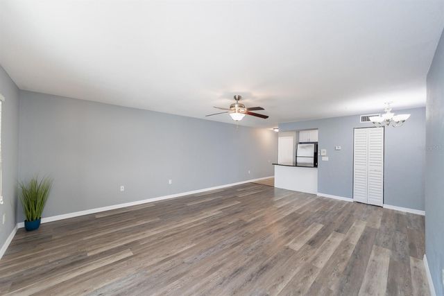 11913 CONGRESSIONAL DRIVE 11913, Tampa, FL 33626