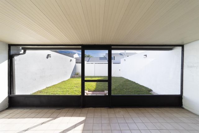 11913 CONGRESSIONAL DRIVE 11913, Tampa, FL 33626