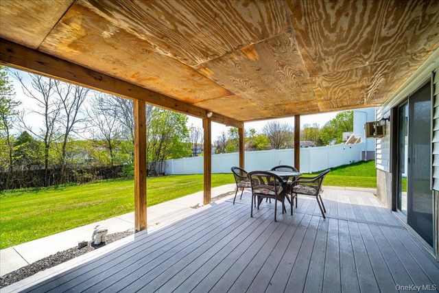 84 Guernsey Drive, New Windsor, NY 12553