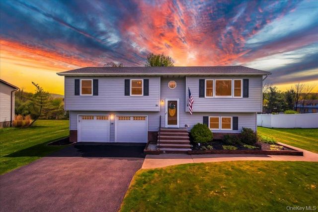 84 Guernsey Drive, New Windsor, NY 12553