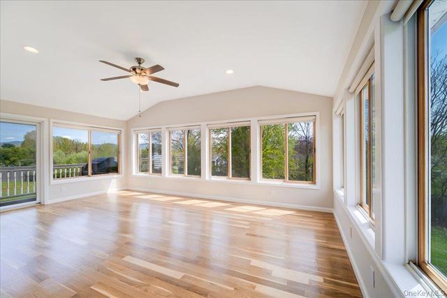 84 Guernsey Drive, New Windsor, NY 12553