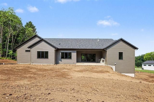 10621 Sun-Da-Go Drive, Middleville, MI 49333