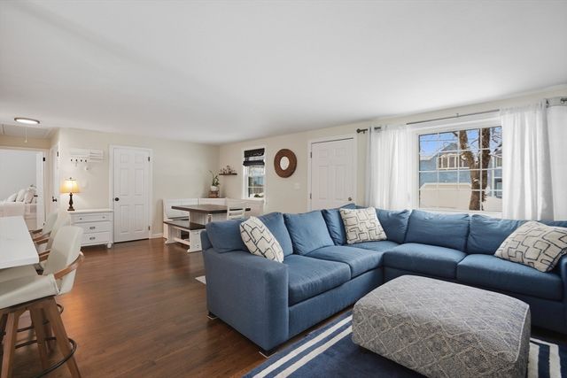 17 Pine Haven Cir, Rockland, MA 02370