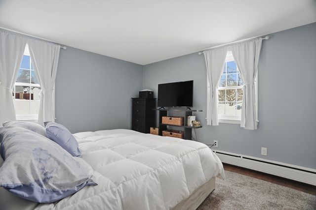 17 Pine Haven Cir, Rockland, MA 02370