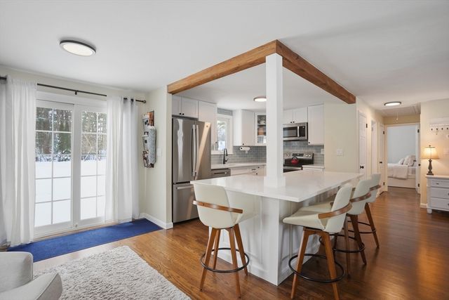 17 Pine Haven Cir, Rockland, MA 02370