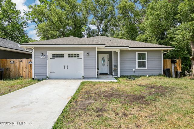 7916 DEKLE Avenue, Jacksonville, FL 32219