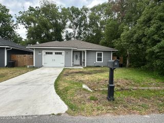 7916 DEKLE Avenue, Jacksonville, FL 32219