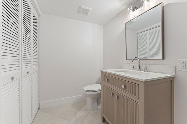 4270 Hazel Avenue B, Palm Beach Gardens, FL 33410