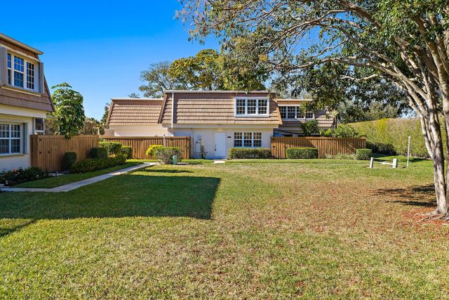 4270 Hazel Avenue B, Palm Beach Gardens, FL 33410