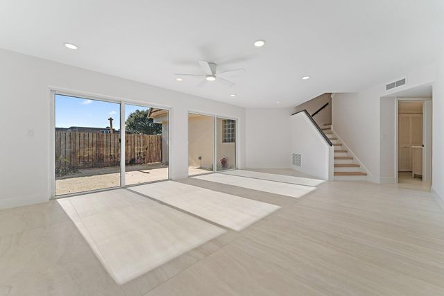 4270 Hazel Avenue B, Palm Beach Gardens, FL 33410