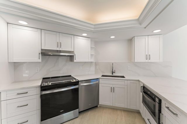 4270 Hazel Avenue B, Palm Beach Gardens, FL 33410