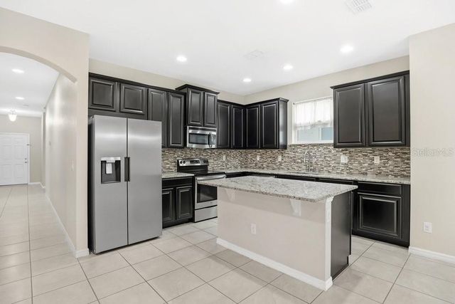 680 PREAKNESS CIR, Deland, FL 32724