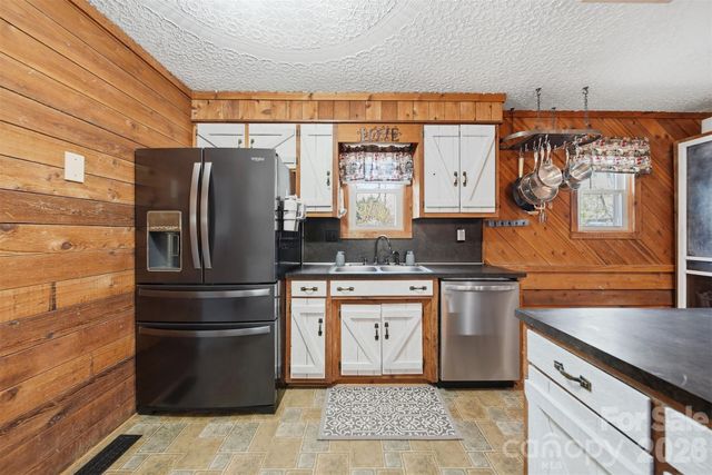 608 Hoyle Street, Lincolnton, NC 28092