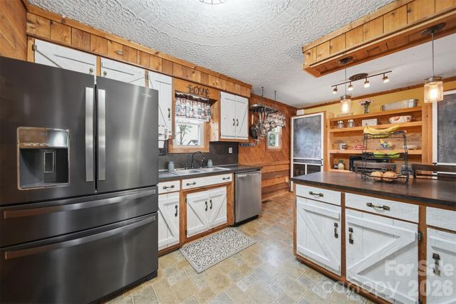 608 Hoyle Street, Lincolnton, NC 28092