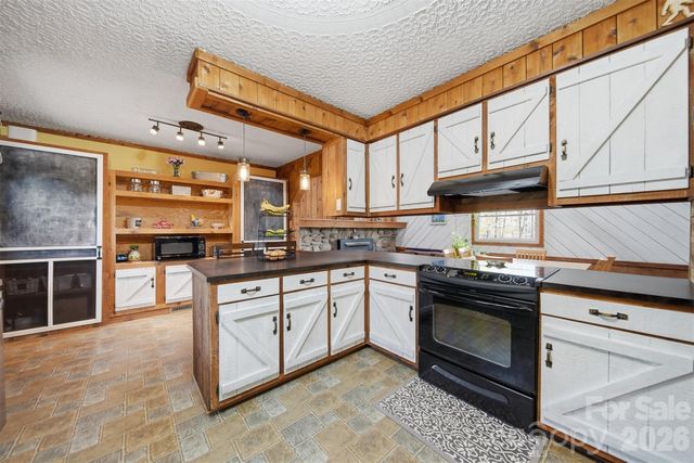 608 Hoyle Street, Lincolnton, NC 28092