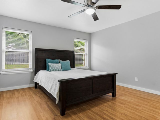 1008 Green Ridge Terrace, Saginaw, TX 76179