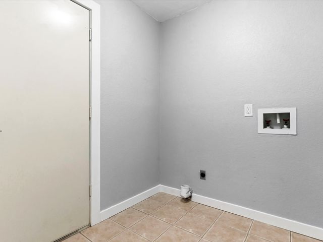 1008 Green Ridge Terrace, Saginaw, TX 76179