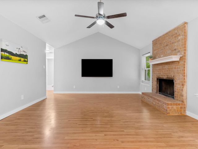 1008 Green Ridge Terrace, Saginaw, TX 76179