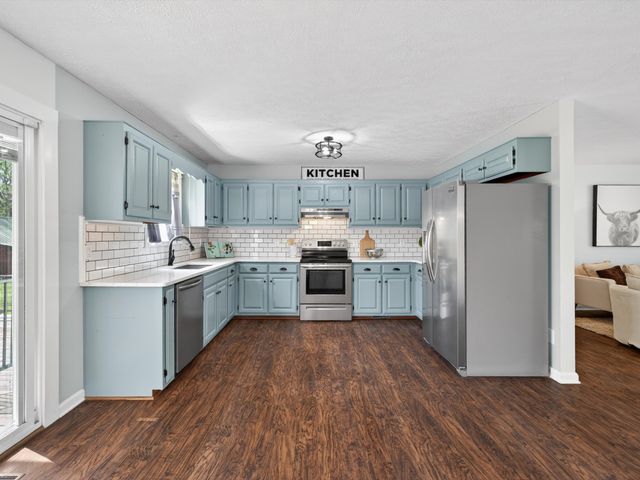 1401 Hobby Ln, Lewisburg, TN 37091