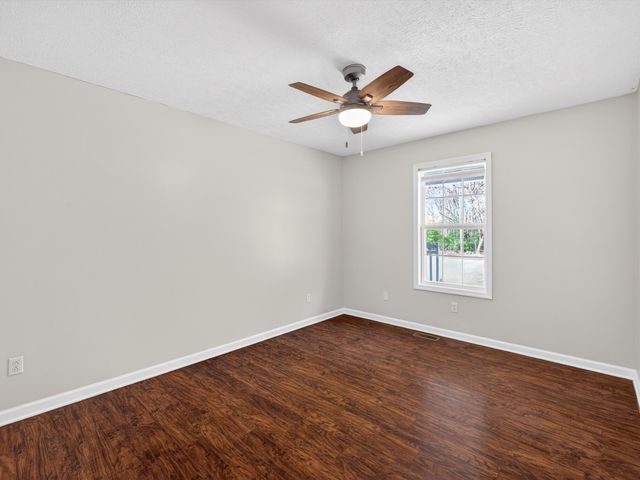 1401 Hobby Ln, Lewisburg, TN 37091