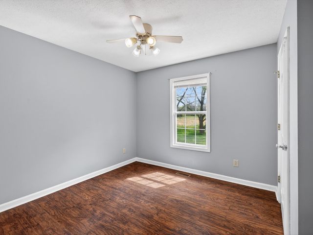 1401 Hobby Ln, Lewisburg, TN 37091