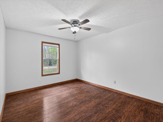 1401 Hobby Ln, Lewisburg, TN 37091